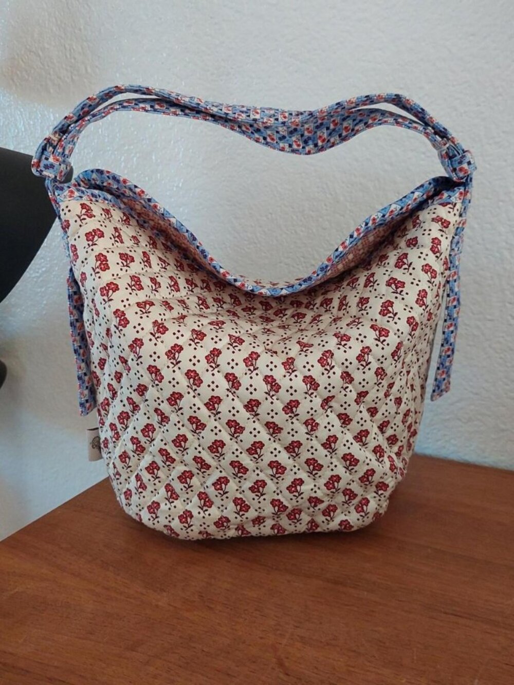 Vera Bradley Astoria Shoulder Bag Quilted Red Floral Ditsy Cream Blue Trim Vtg